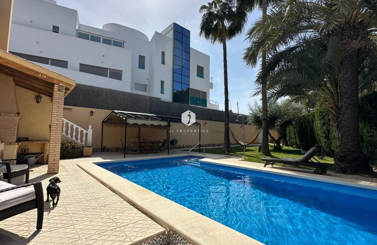 Segunda mano - Villa -
Torrevieja - Los Balcones - Los Altos del Edén