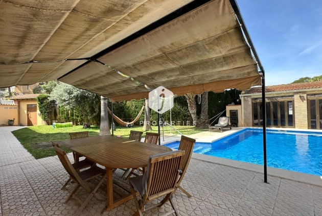 Segunda mano - Villa -
Torrevieja - Los Balcones - Los Altos del Edén