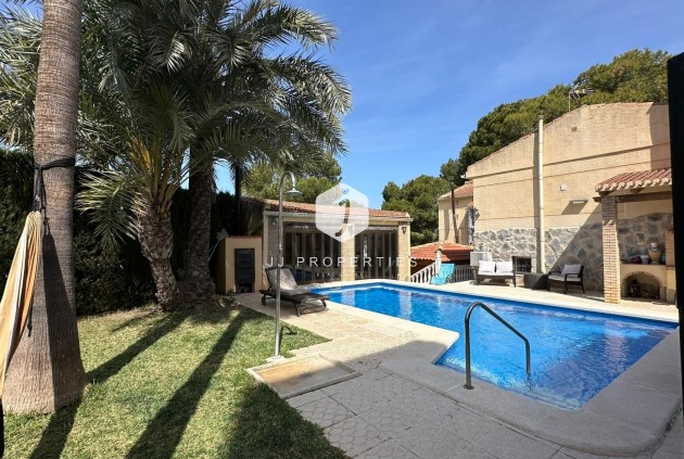 Segunda mano - Villa -
Torrevieja - Los Balcones - Los Altos del Edén