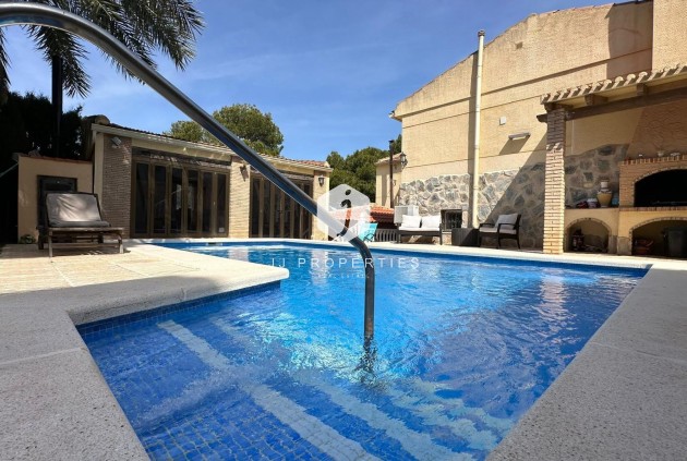 Segunda mano - Villa -
Torrevieja - Los Balcones - Los Altos del Edén