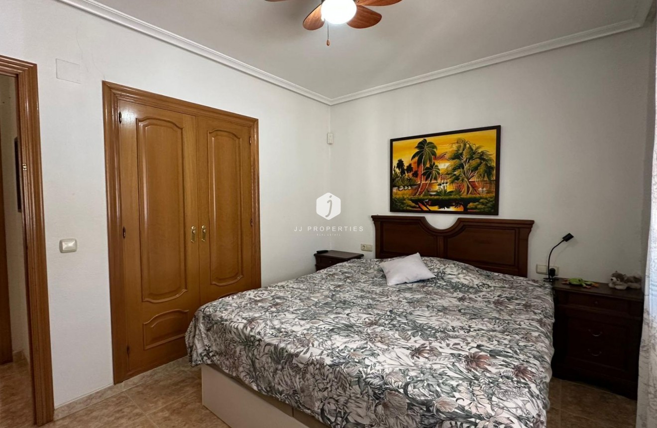 Segunda mano - Villa -
Torrevieja - Los Balcones - Los Altos del Edén