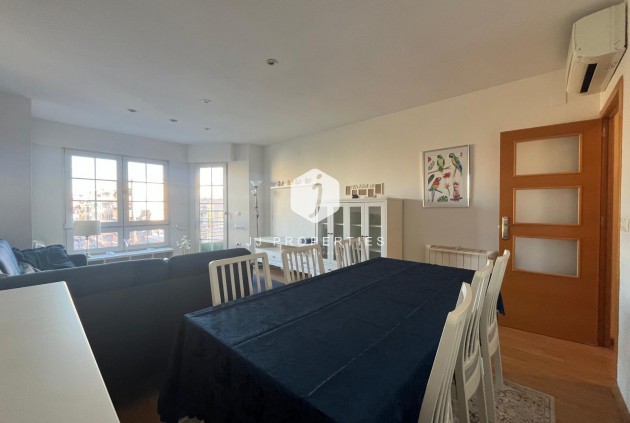 Z drugiej ręki - Mieszkanie w bloku -
Torrevieja - Centro