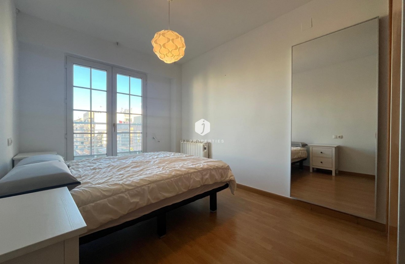 Z drugiej ręki - Mieszkanie w bloku -
Torrevieja - Centro