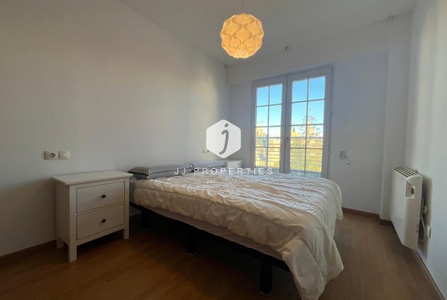 Z drugiej ręki - Mieszkanie w bloku -
Torrevieja - Centro