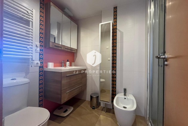 Z drugiej ręki - Mieszkanie w bloku -
Torrevieja - Centro