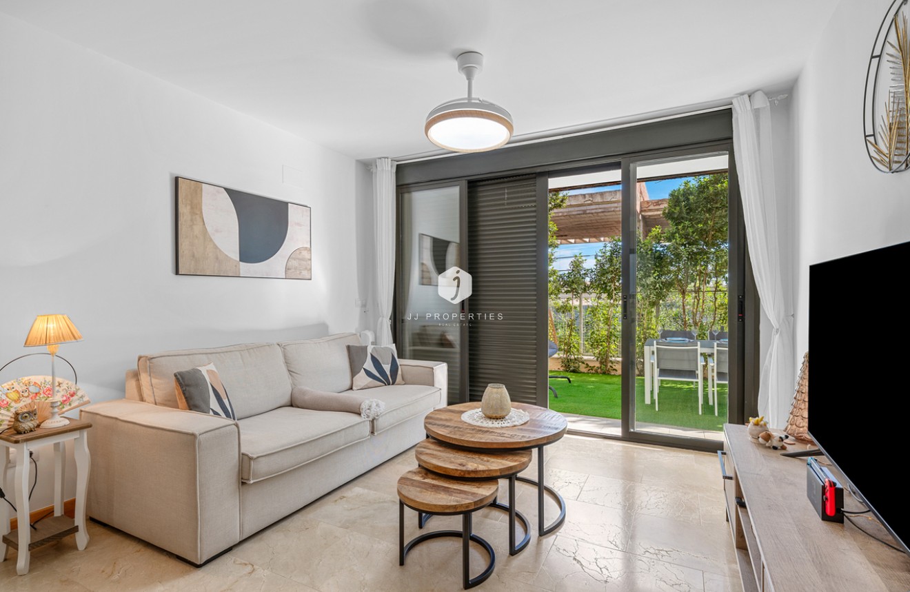 Z drugiej ręki - Mieszkanie w bloku -
Campoamor - Costa Blanca