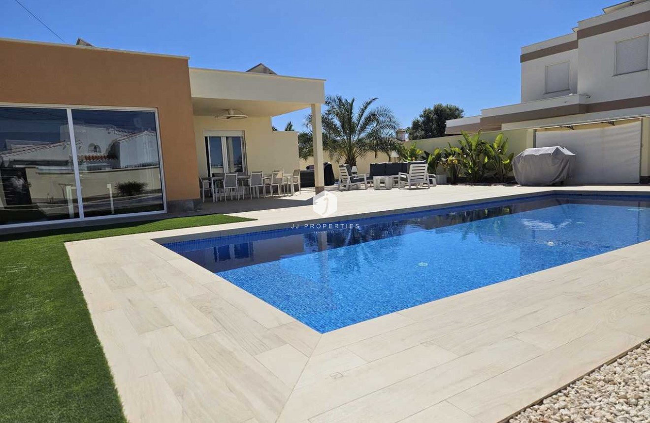 Z drugiej ręki - Villa -
Torrevieja - Costa Blanca
