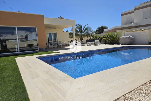 Z drugiej ręki - Villa -
Torrevieja - Costa Blanca
