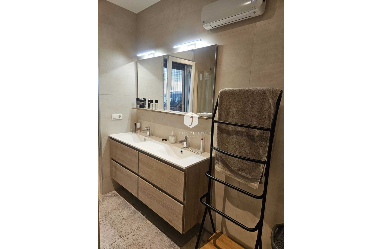 Z drugiej ręki - Villa -
Torrevieja - Costa Blanca