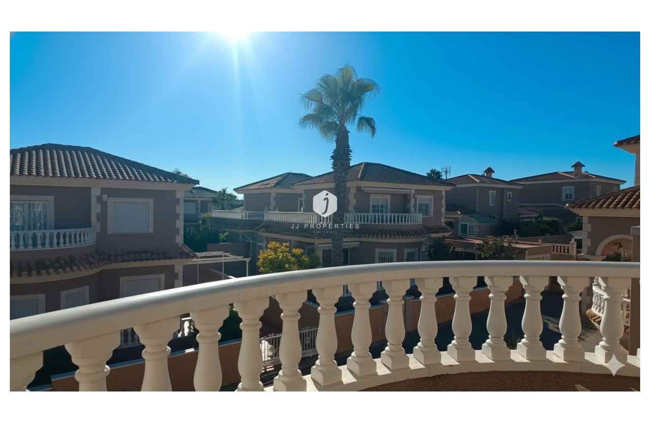 Z drugiej ręki - Villa -
Los Altos - Costa Blanca