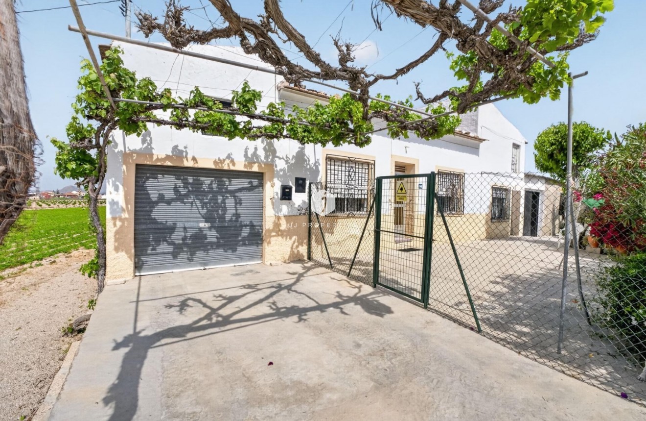 Resale - Country Property -
Orihuela - Desamparados