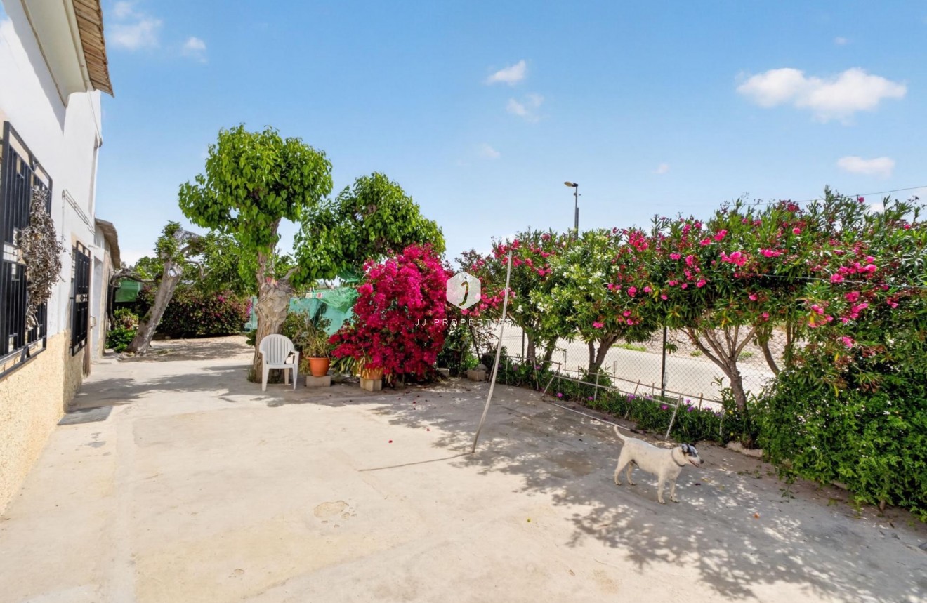 Resale - Country Property -
Orihuela - Desamparados