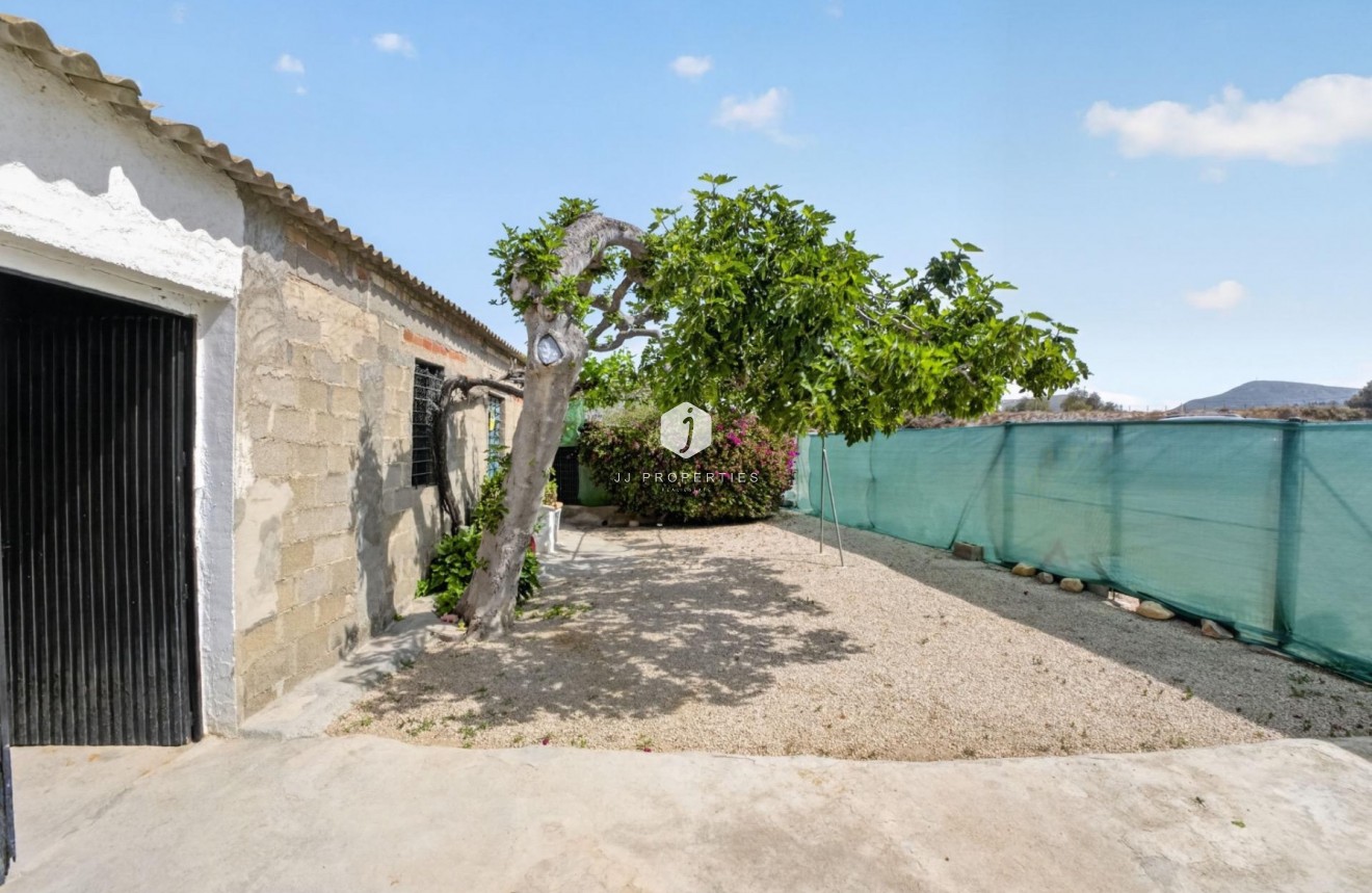 Resale - Country Property -
Orihuela - Desamparados