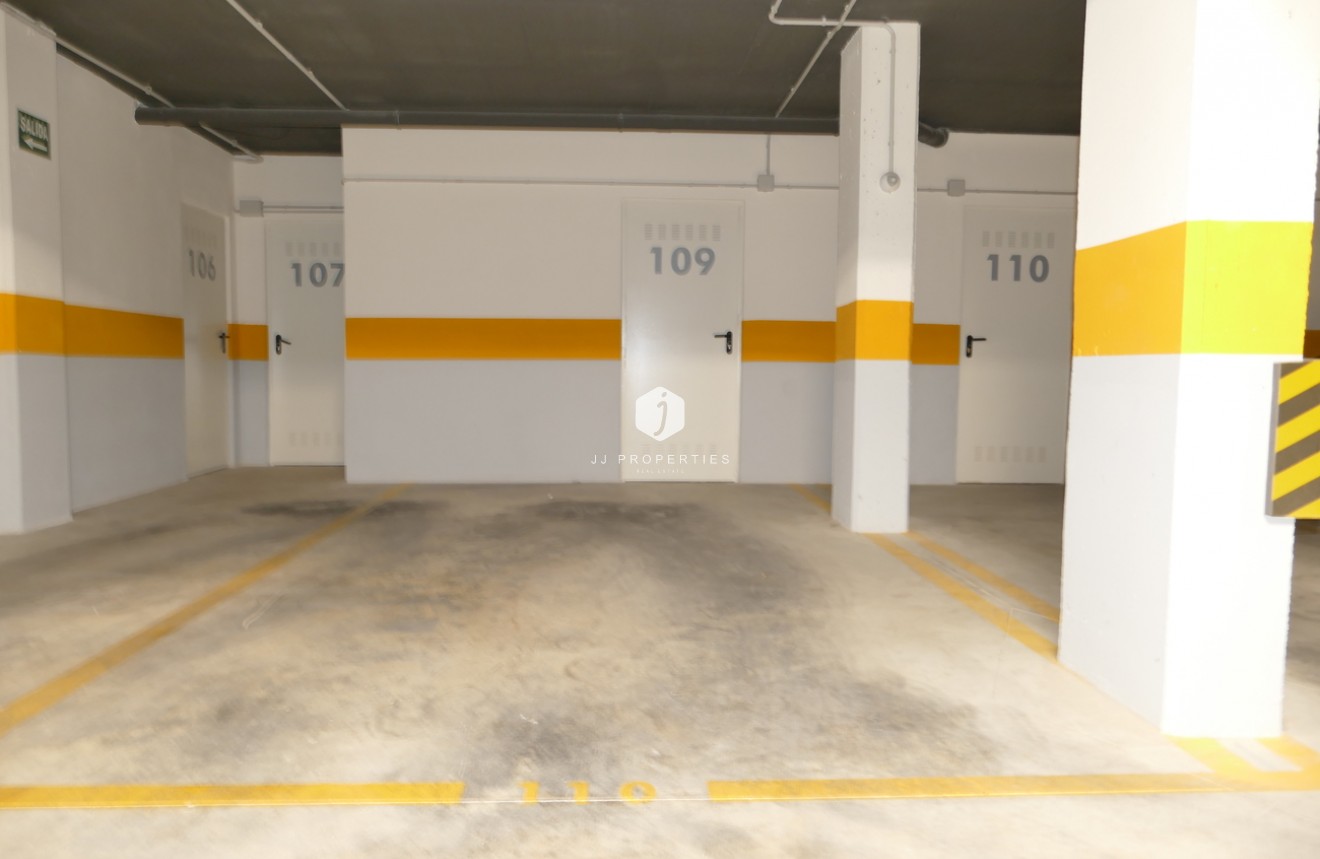 Tweedehands - Appartement / flat -
Dehesa de Campoamor - Costa Blanca