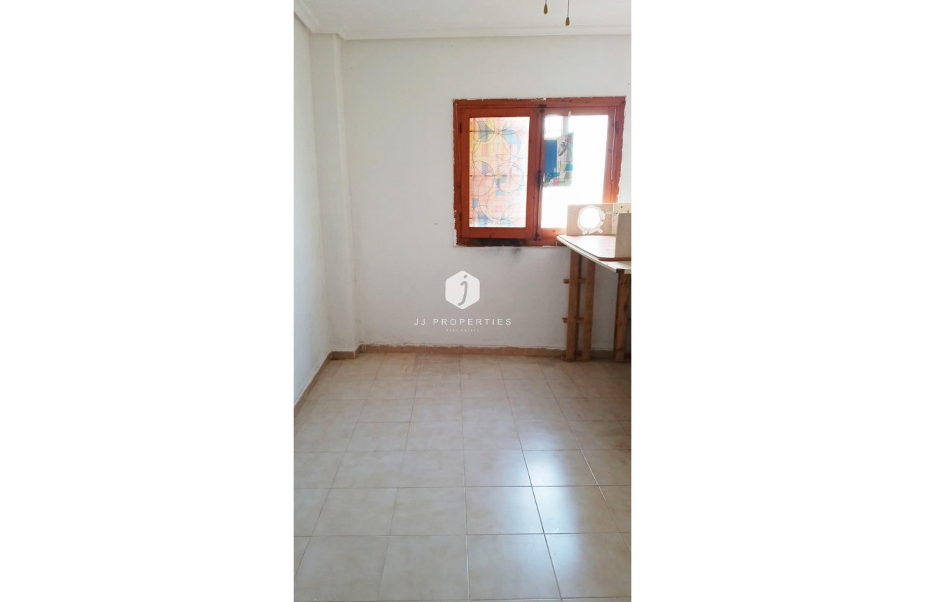 Tweedehands - Appartement / flat -
Torrevieja - Centro