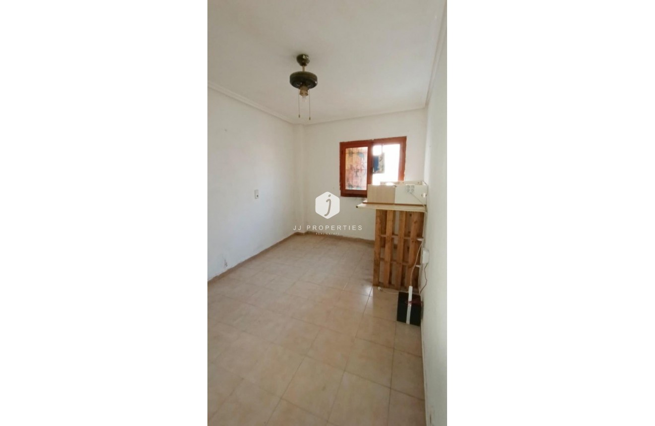 Tweedehands - Appartement / flat -
Torrevieja - Centro