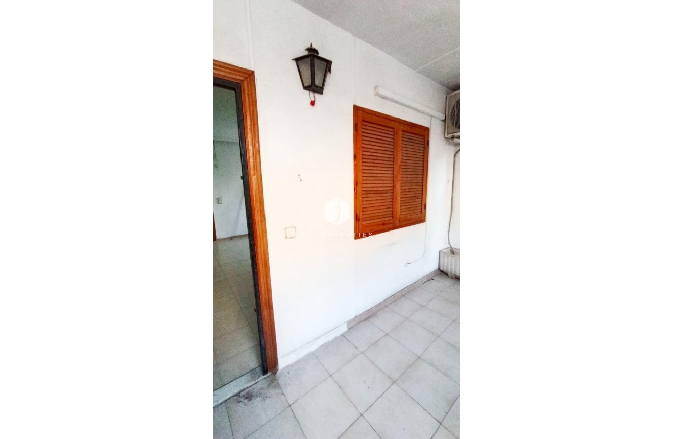 Tweedehands - Appartement / flat -
Torrevieja - Centro