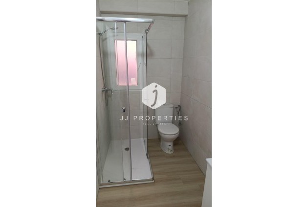 Tweedehands - Appartement / flat -
Torrevieja - Centro