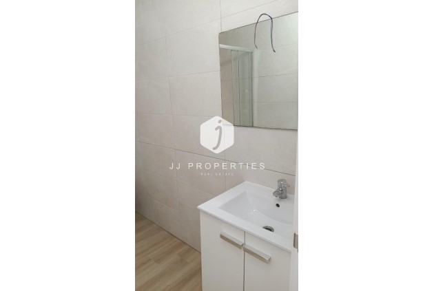 Tweedehands - Appartement / flat -
Torrevieja - Centro