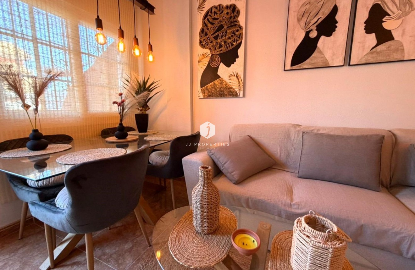 Tweedehands - Chalet -
Orihuela Costa - Villamartín