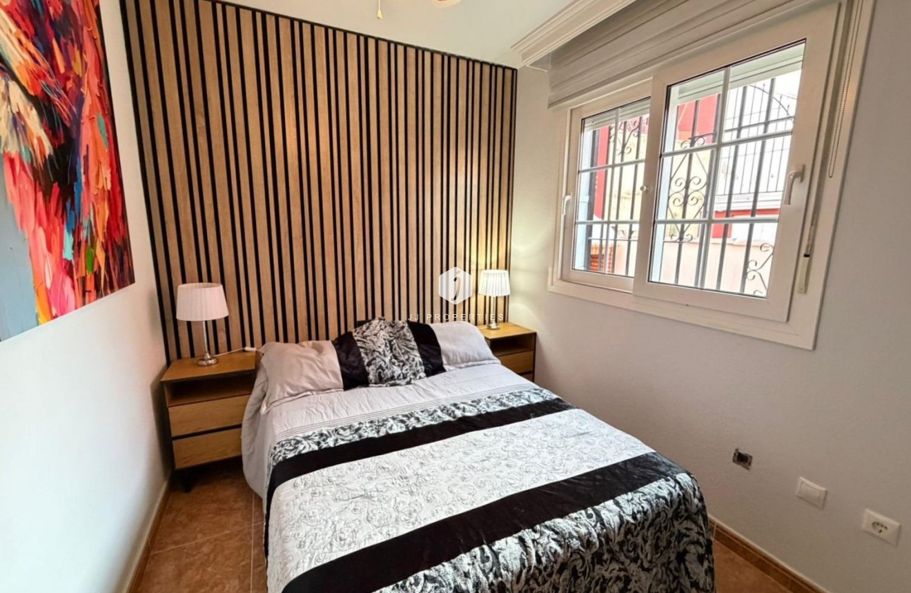 Tweedehands - Chalet -
Orihuela Costa - Villamartín