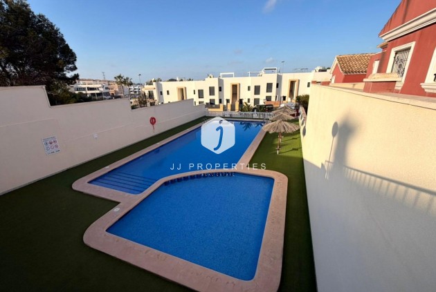 Tweedehands - Chalet -
Orihuela Costa - Villamartín