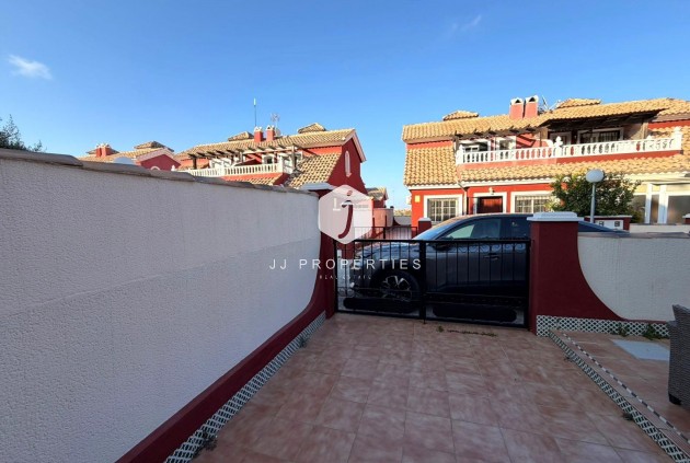 Tweedehands - Chalet -
Orihuela Costa - Villamartín