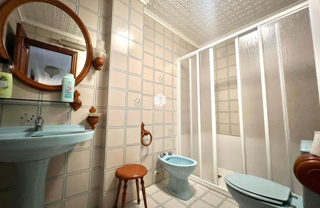 Tweedehands - Appartement / flat -
Torrevieja - Acequion