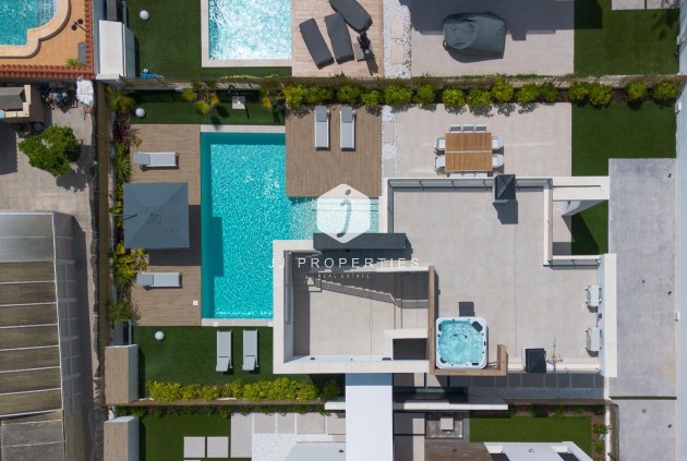 Tweedehands - Villa -
Torrevieja - Torreta Florida