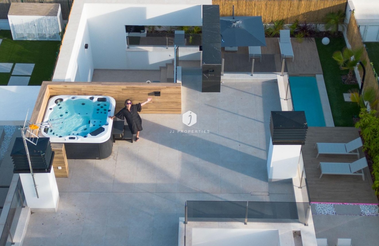 Tweedehands - Villa -
Torrevieja - Torreta Florida