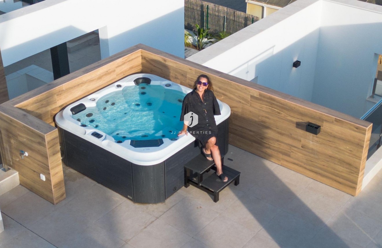 Tweedehands - Villa -
Torrevieja - Torreta Florida