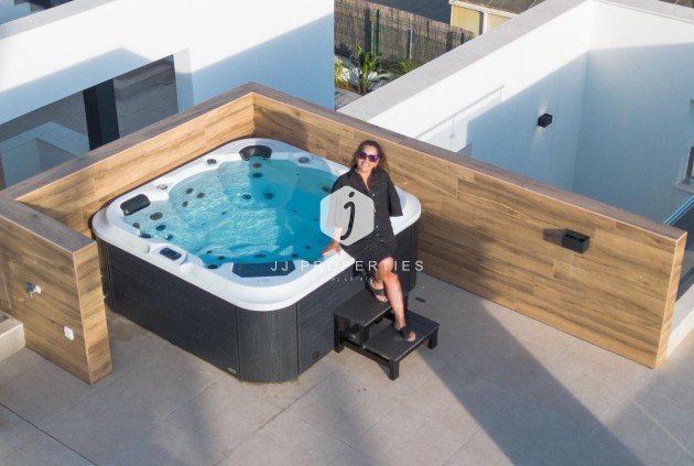 Tweedehands - Villa -
Torrevieja - Torreta Florida