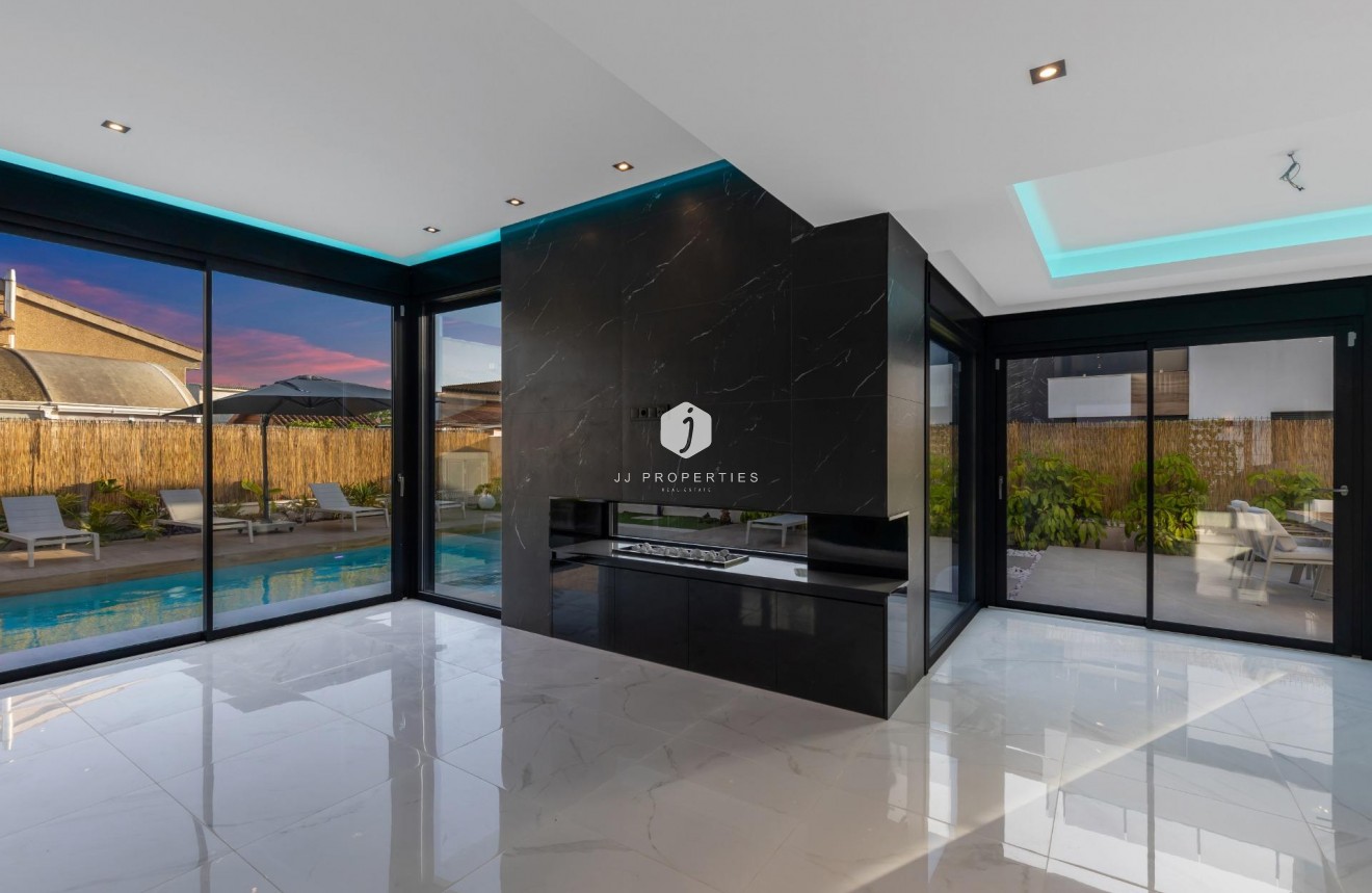 Tweedehands - Villa -
Torrevieja - Torreta Florida