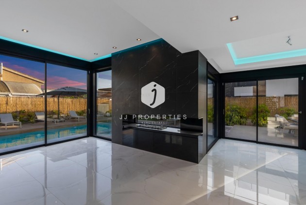 Tweedehands - Villa -
Torrevieja - Torreta Florida