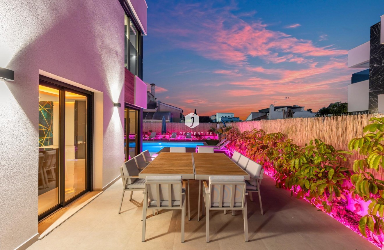 Tweedehands - Villa -
Torrevieja - Torreta Florida