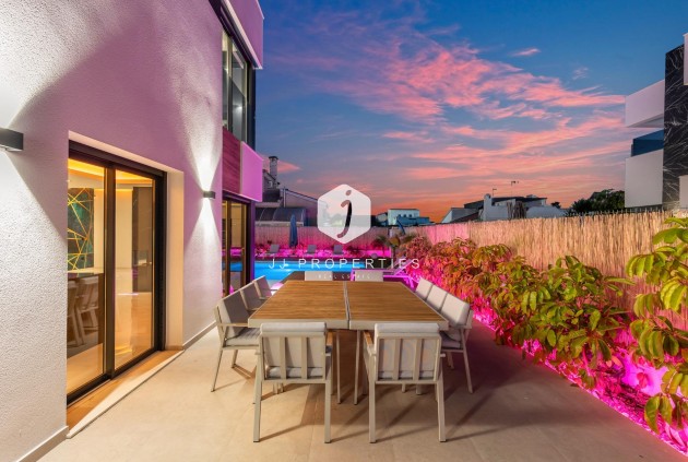 Tweedehands - Villa -
Torrevieja - Torreta Florida