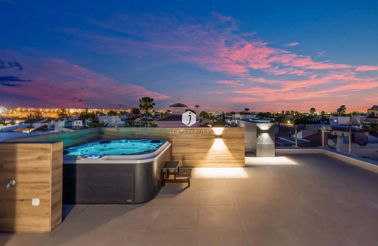 Tweedehands - Villa -
Torrevieja - Torreta Florida