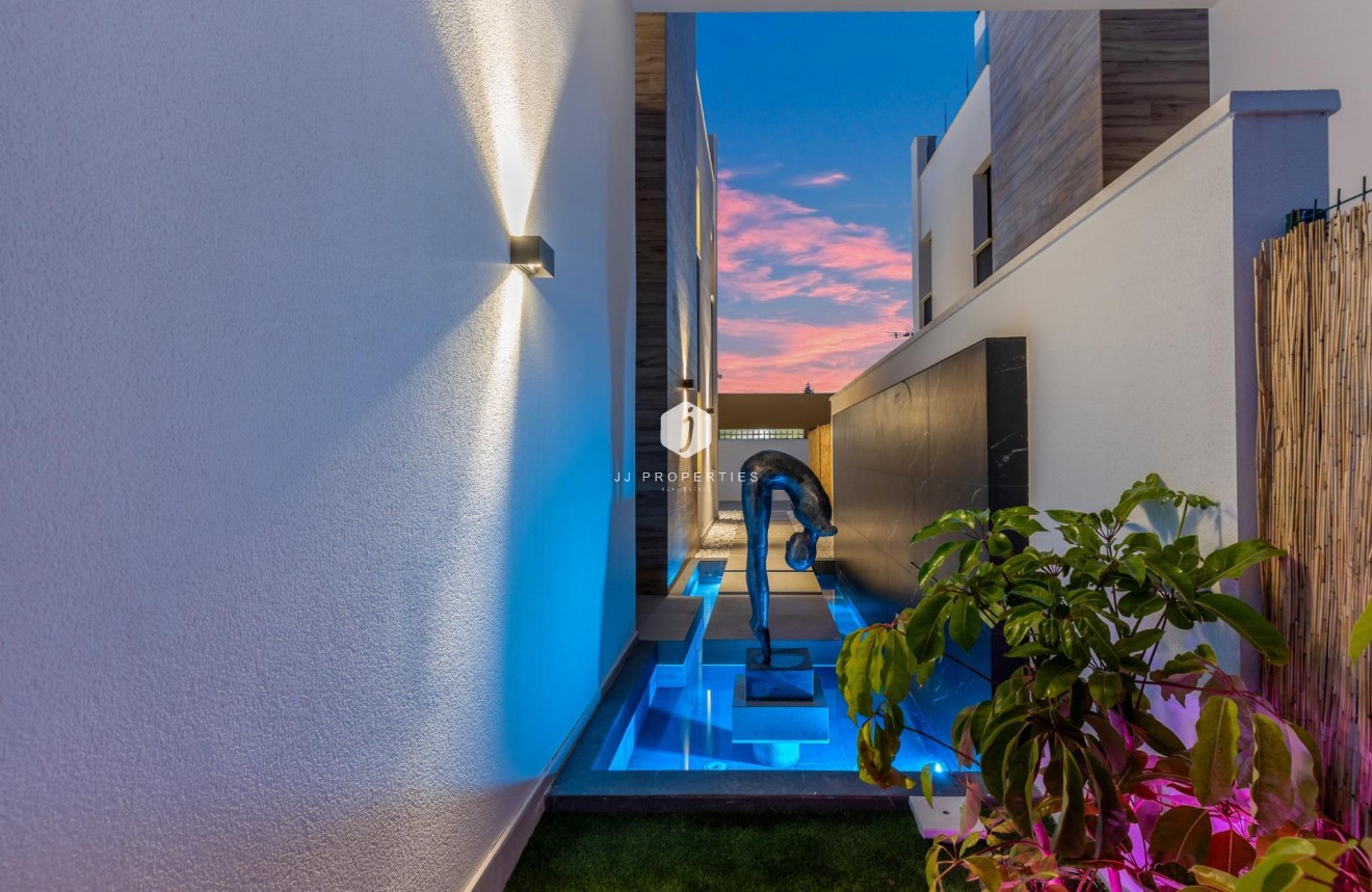 Tweedehands - Villa -
Torrevieja - Torreta Florida