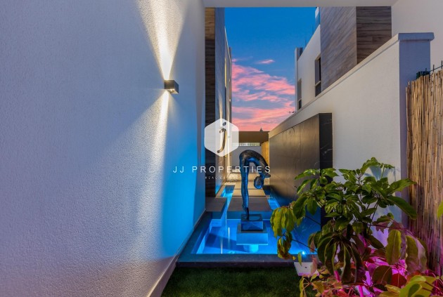 Tweedehands - Villa -
Torrevieja - Torreta Florida