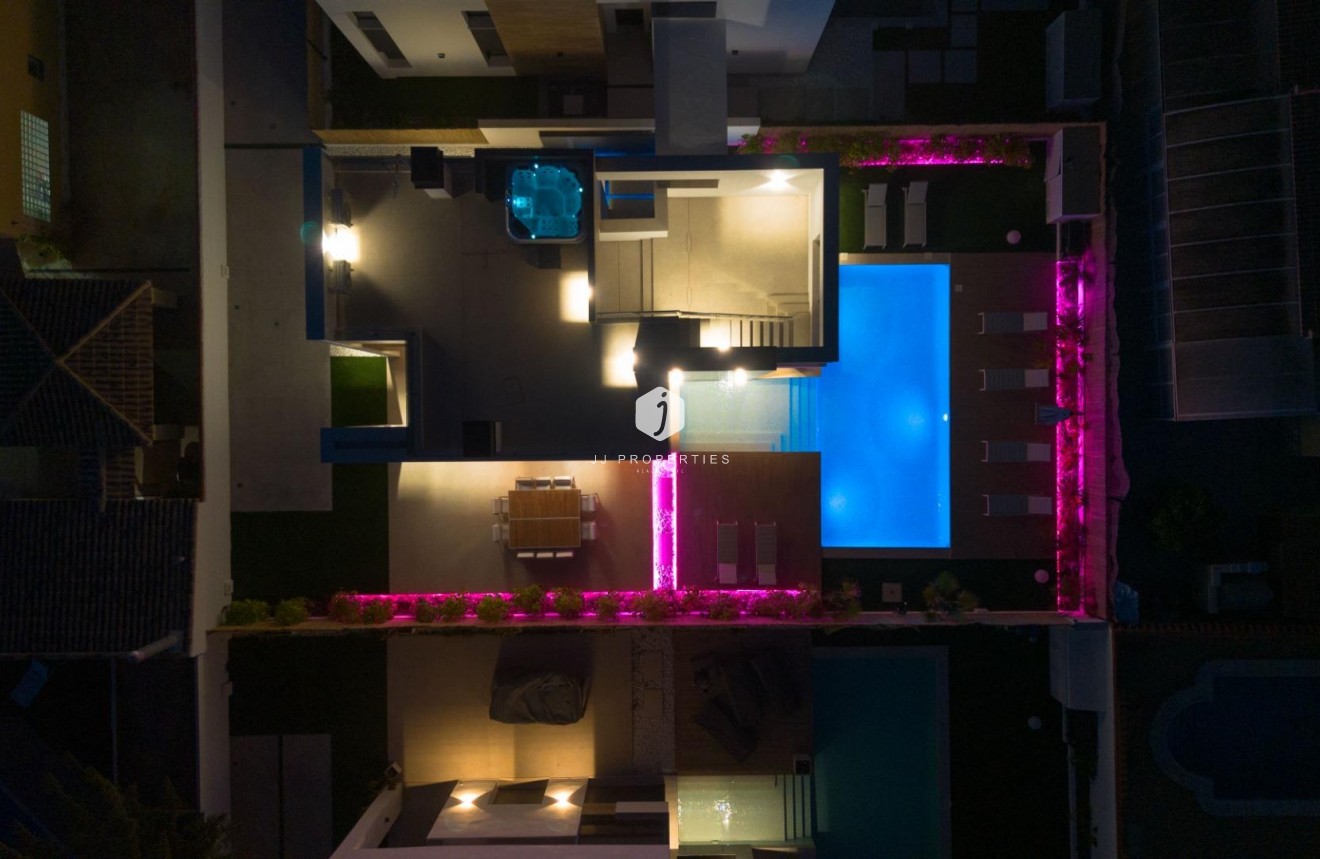 Tweedehands - Villa -
Torrevieja - Torreta Florida