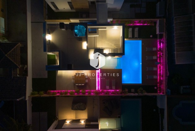 Tweedehands - Villa -
Torrevieja - Torreta Florida