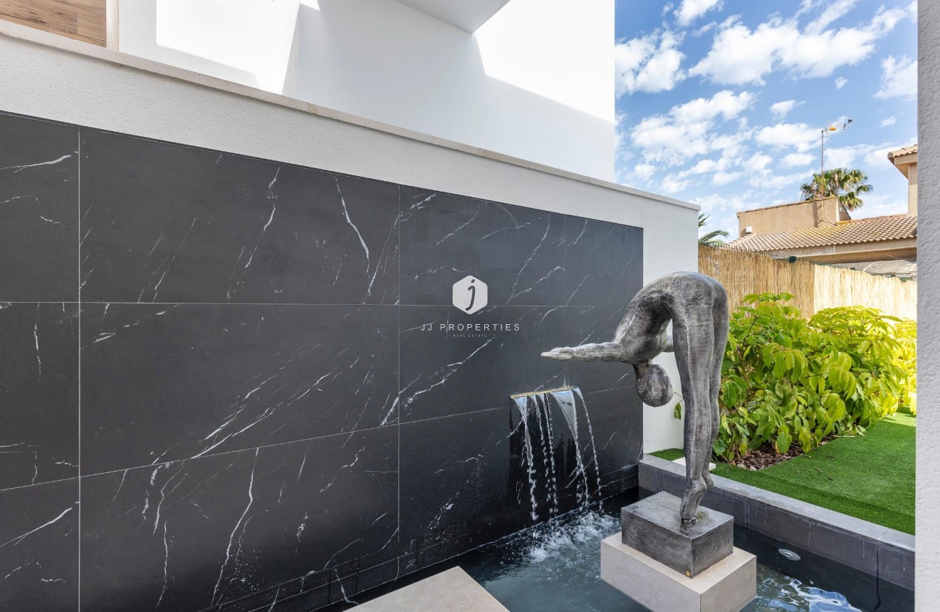 Tweedehands - Villa -
Torrevieja - Torreta Florida