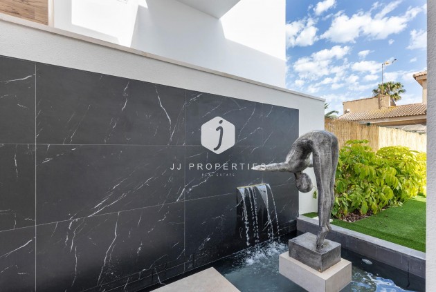 Tweedehands - Villa -
Torrevieja - Torreta Florida