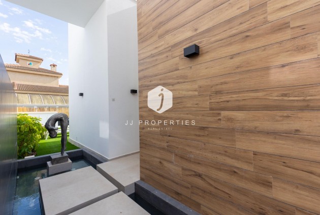 Tweedehands - Villa -
Torrevieja - Torreta Florida