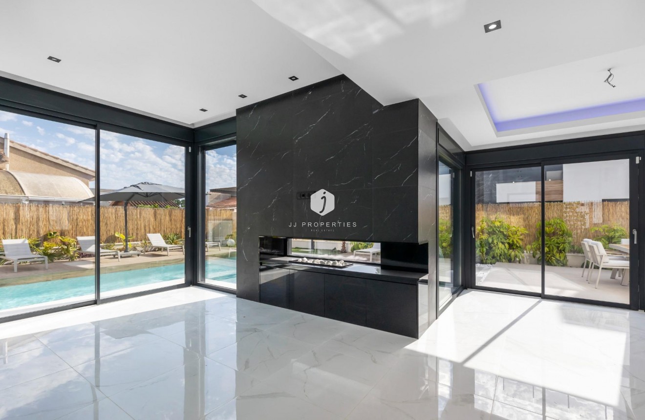 Tweedehands - Villa -
Torrevieja - Torreta Florida