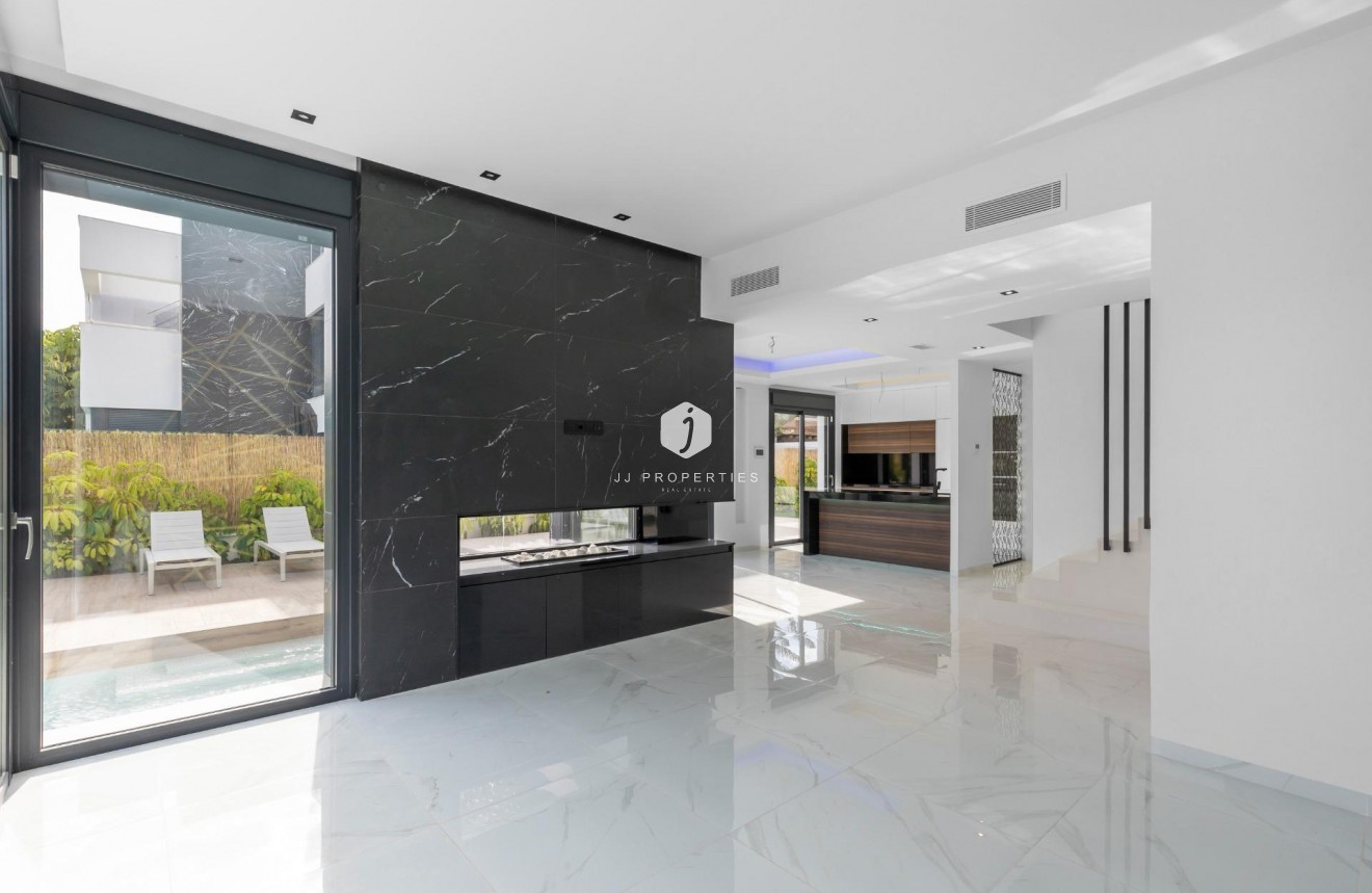 Tweedehands - Villa -
Torrevieja - Torreta Florida