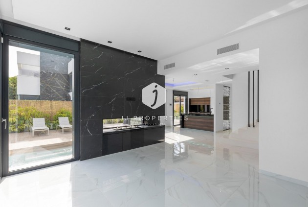 Tweedehands - Villa -
Torrevieja - Torreta Florida