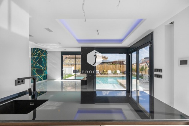 Tweedehands - Villa -
Torrevieja - Torreta Florida