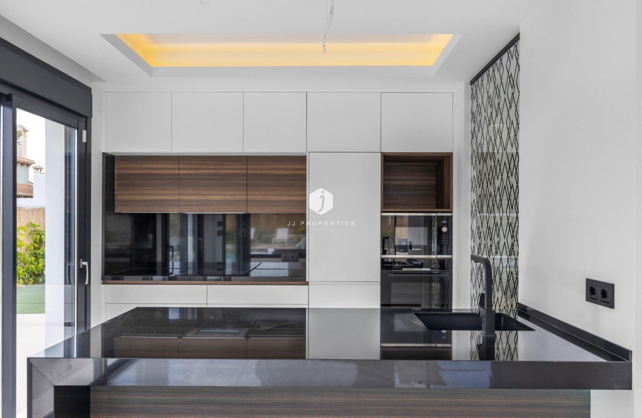 Tweedehands - Villa -
Torrevieja - Torreta Florida