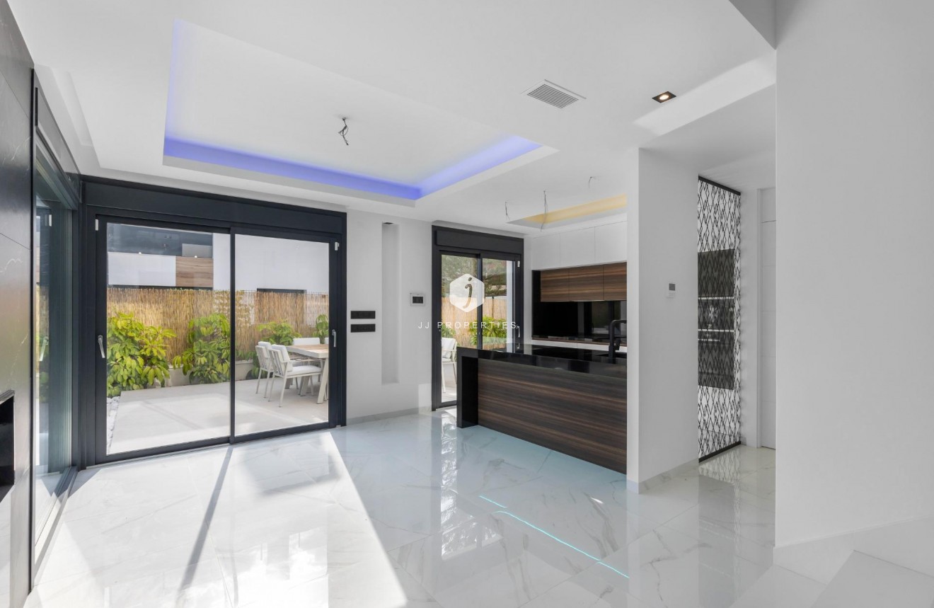 Tweedehands - Villa -
Torrevieja - Torreta Florida